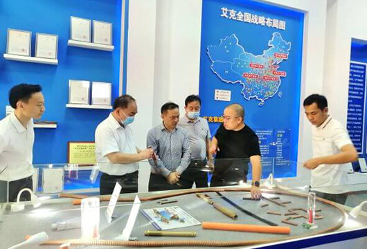 省經(jīng)信廳許順本副廳長來公司調(diào)研、指導(dǎo)工作